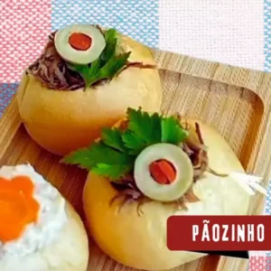 Pãozinho com carne desfiada